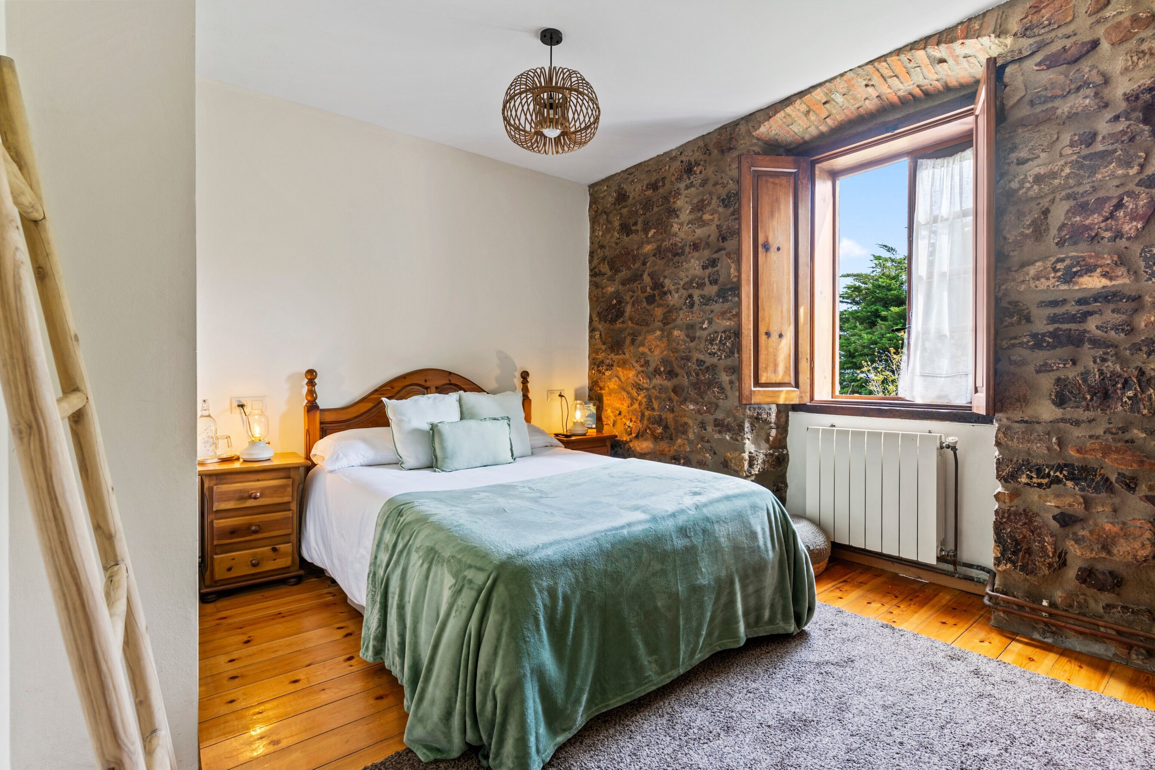 Fer et planche à repasser, Wi-Fi, draps fournis