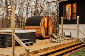 Terrace/patio - NEW: Streamside by Callicoon: Hot Tub, Sauna & Gym (Hankins)