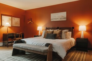 6 bedrooms, desk, iron/ironing board, travel crib - NEW: Streamside by Callicoon: Hot Tub, Sauna & Gym (Hankins)