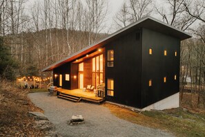 Exterior - NEW: Streamside by Callicoon: Hot Tub, Sauna & Gym (Hankins)