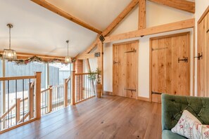 Interior - 4 Bed in Moccas (oc-r33126) (Moccas)