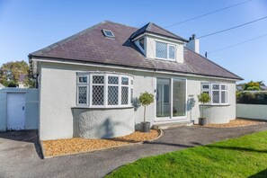 Exterior - 4 Bed in Llanbedrog (oc-e33453) (Llanbedrog)