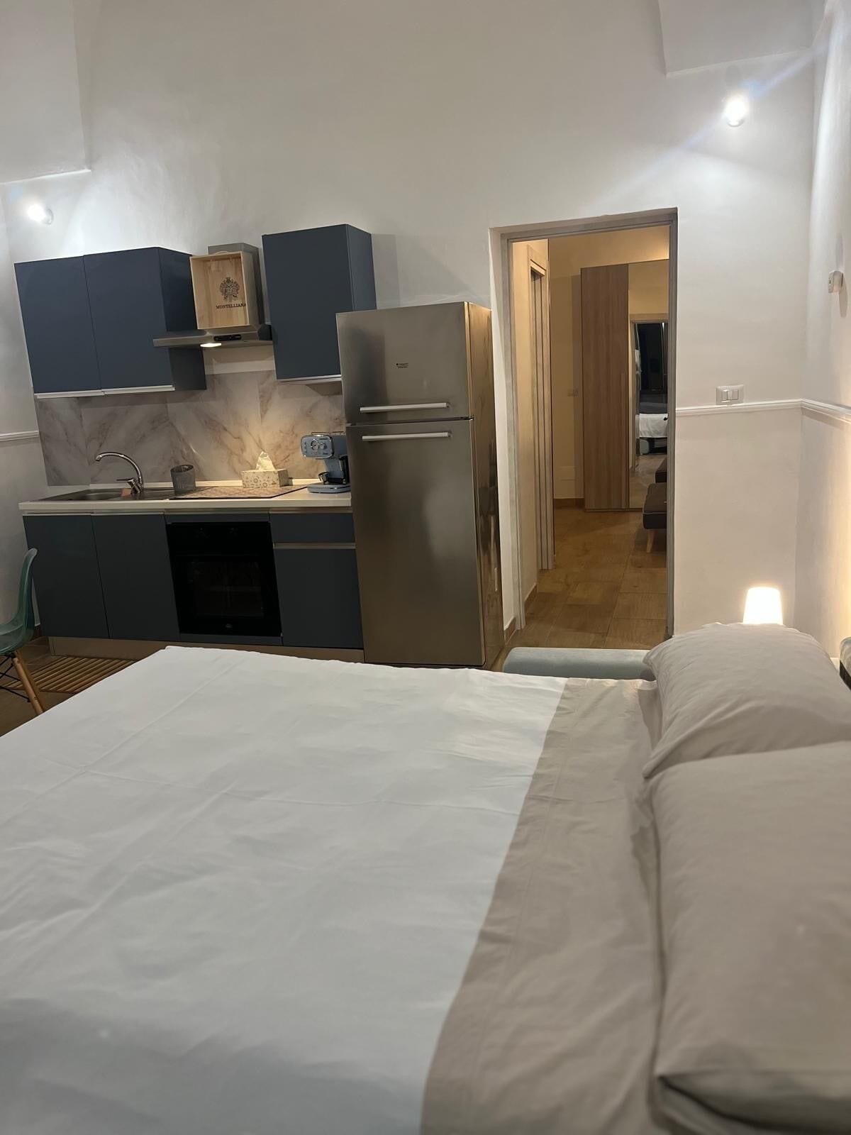 1 camera, Wi-Fi, lenzuola