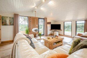 TV - 2 Bed in Aberdaron (oc-o33727) (Aberdaron)