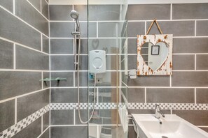 Towels - 3 Bed in Abersoch (oc-c33667) (Abersoch)