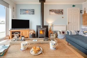 TV, fireplace - 3 Bed in Abersoch (oc-c33667) (Abersoch)