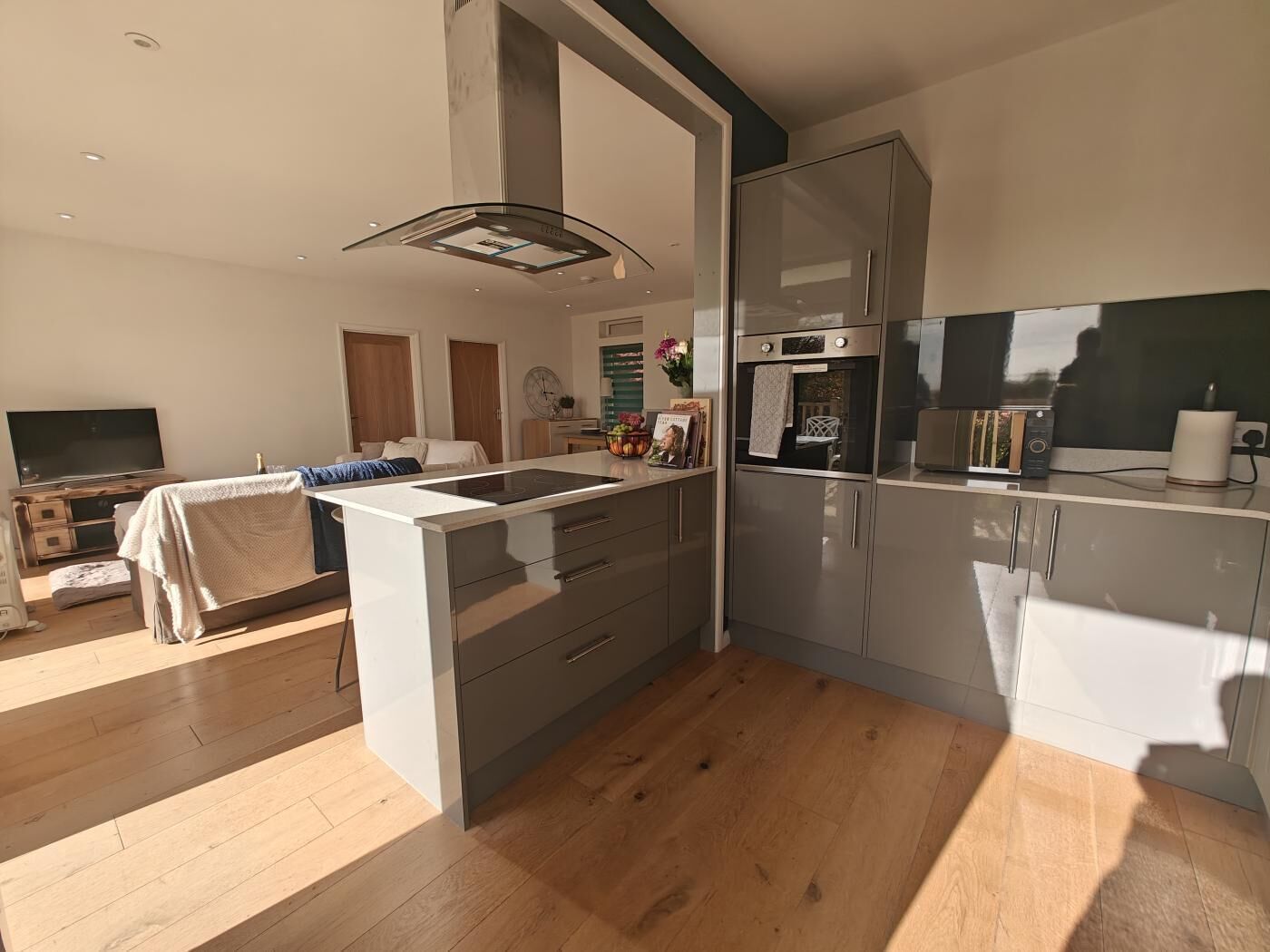 Oven, high chair, cookware/dishes/utensils