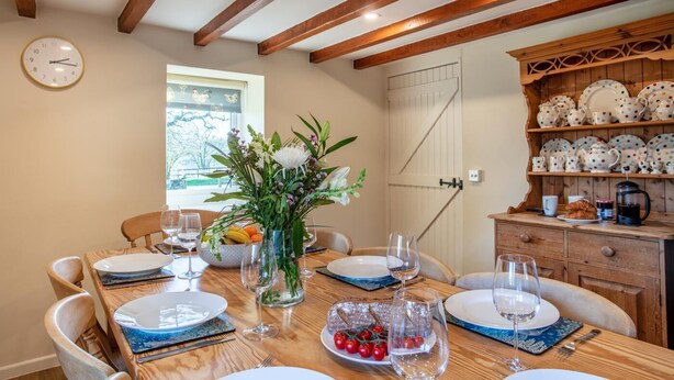 Dining - 4 Bed in Shebbear (oc-a33728) (Shebbear)
