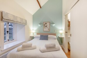 4 bedrooms, free WiFi, bed sheets - 4 Bed in Shebbear (oc-w33730) (Shebbear)
