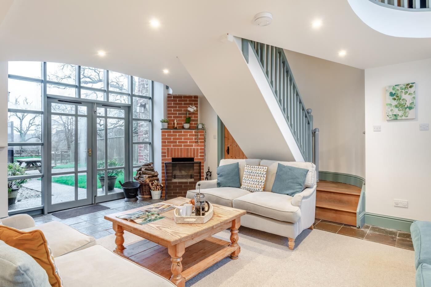 Televisie en een open haard