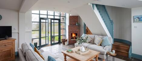 Télévision, cheminée