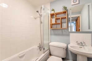 Towels - 4 Bed in Shebbear (oc-w33730) (Shebbear)
