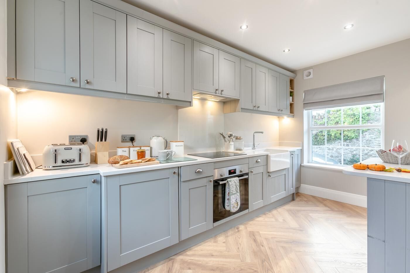 Oven, high chair, cookware/dishes/utensils