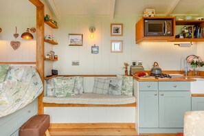 Interior - 1 Bed in Trebullett (oc-m34010) (Trebullett)