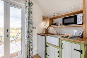 ميكروويف، فرن، مستلزمات طهي/أطباق/أوعية