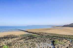 Beach - 2 Bed in Benllech (oc-t34071) (Benllech)