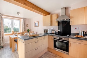 Microwave, oven, dishwasher, highchair - 2 Bed in Duns (oc-c34024) (Duns)