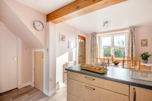 Interior - 2 Bed in Duns (oc-c34024) (Duns)