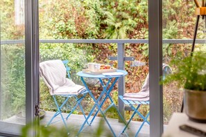 Outdoor dining - 2 Bed in Fowey (oc-h33067) (Fowey)