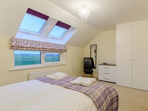 Free WiFi, bed sheets - 2 Bed in Alnwick (oc-80498) (Newton-by-the-Sea)