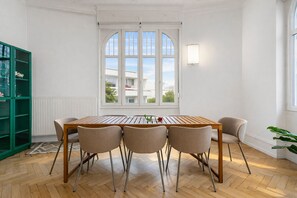 Dining - Luxurious central apartment Strasbourg (Strasbourg)