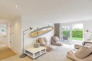 Interior - 4 Bed in Widemouth Bay (oc-s34119) (Widemouth Bay)