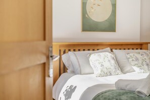 Free WiFi, bed sheets - 1 Bed in Errol (oc-s33022) (Errol)