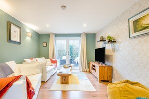 TV - 3 Bed in Fairford (oc-r34367) (Fairford)