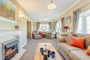 TV - 2 Bed in Harbury (oc-b34221) (Harbury)