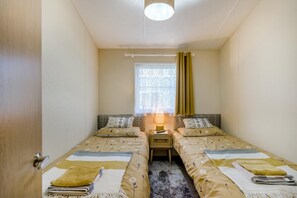 3 bedrooms, iron/ironing board, free WiFi, bed sheets