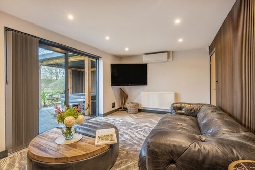 3 Bed in Canterbury (oc-r34439)