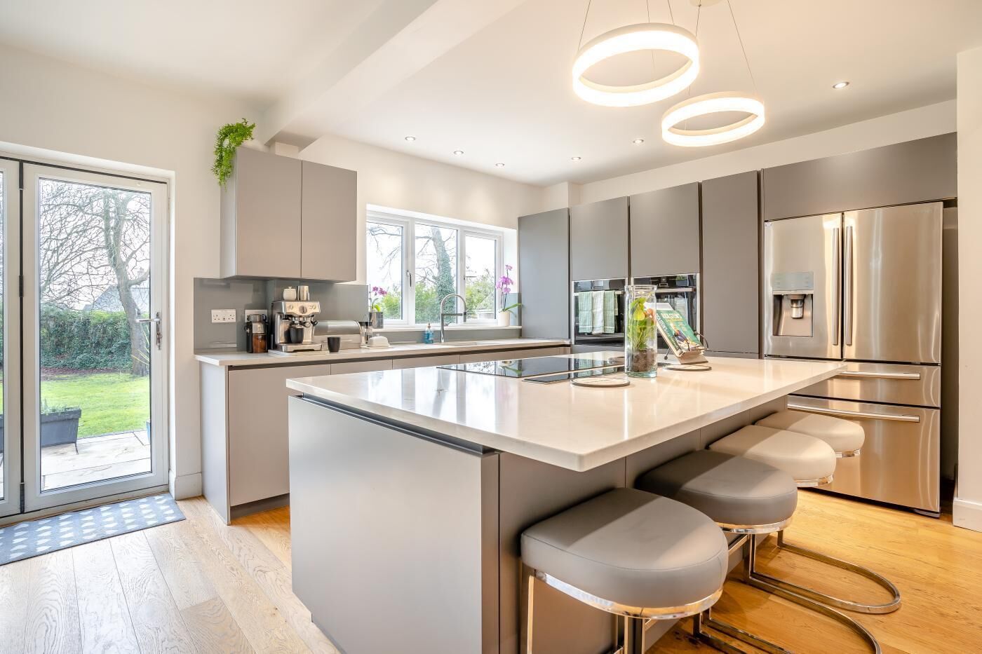 Mikroaaltouuni, uuni, astianpesukone