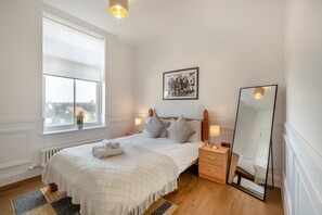 Bügeleisen/Bügelbrett, Reisekinderbett, kostenloses WLAN, Bettwäsche