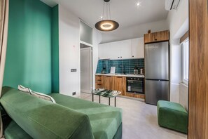 Interior - Warm Corner Studio | Central Comfort by PikHost (Tiranë)