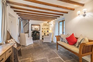 TV, fireplace - 4 Bed in St. Briavels (oc-c34250) (Saint Briavels)