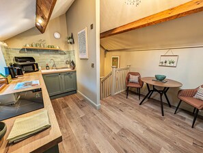 Dishwasher, cookware/dishes/utensils - The Gardeners Cottage at Lytham Hall (Lytham St. Anne's)