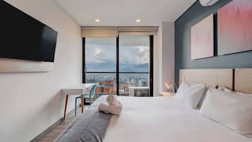 Ferros/tábuas de passar roupa, Wi-Fi, roupa de cama