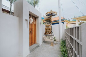 Exterior - Casa Nika Suites Seminyak (Seminyak)