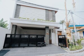 Exterior - Casa Nika Suites Seminyak (Seminyak)