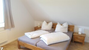 WiFi - Holiday Home Kranichnest with Lake View, Private Terrace, Sauna & Wi-Fi (Breege)