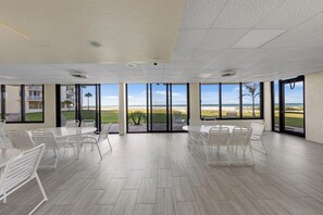 Dining - Beachfront Estero Beach & Tennis Club 102B—Sunset Gulf Water Views, heated resort Pool, Pickleball & Tennis, 2 Bikes + beach Gear. 6-7 night stays (Fort Myers Beach)