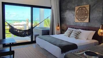 1 bedroom, in-room safe, iron/ironing board, free WiFi