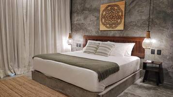 1 bedroom, in-room safe, iron/ironing board, free WiFi