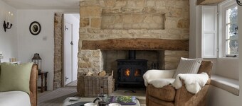 Beautiful Cotswold cottage - Honeysuckle Cottage, Broadwell