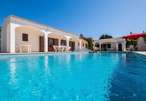Pool - Villa Retiro no Campo - Large private pool (Guia)