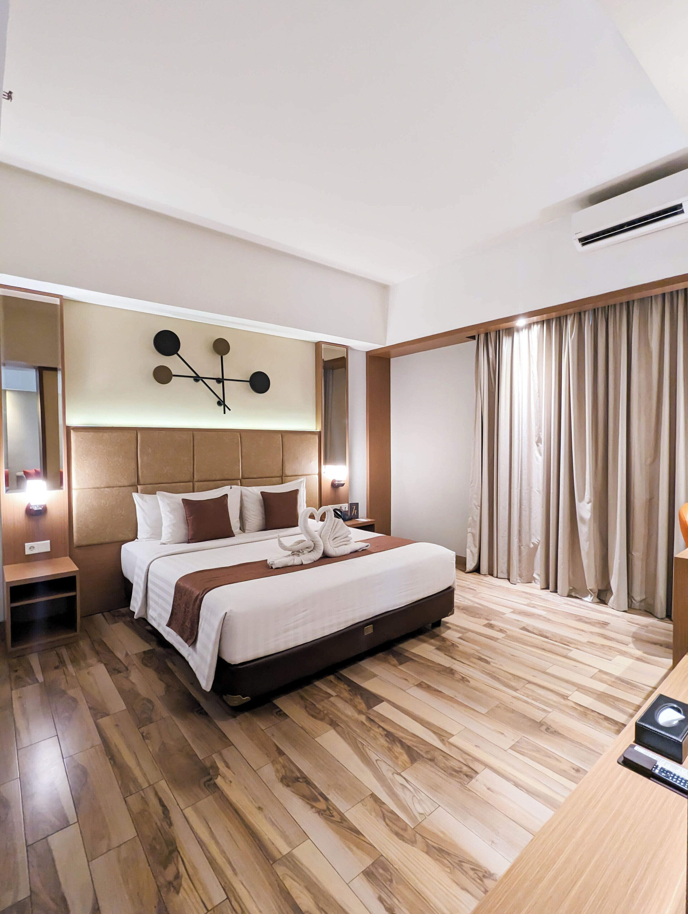 Elite Double Room | Desk, free WiFi