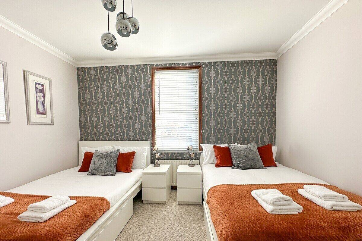 Appartement Panoramique, salle de bains attenante, vue ville (Quad (4-Person))