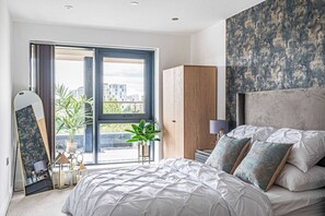 WiFi, bed sheets - Central Charm| 15% OFFSleeps4| Wi-Fi | Parking (West Yorkshire)