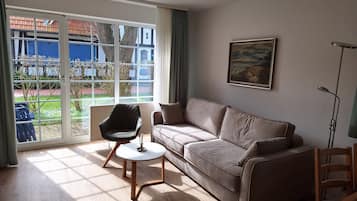 Fernseher, Stereoanlage