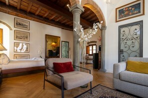Interior - Monalda Tower Apartment (Firenze)